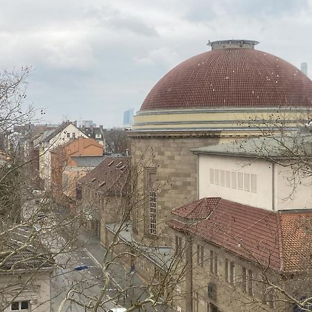 Ueber Den Daechern Von Offenbach Екстериор снимка